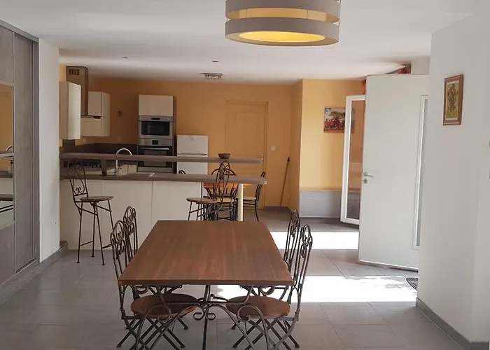 Maison Entiere Garage A 5 Minute A Pied Des Grands Buffets Et Centre Ville